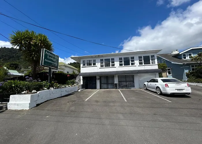 Admirals Lodge